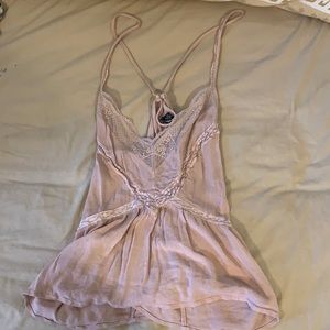 Baby light pink top with crop in the back